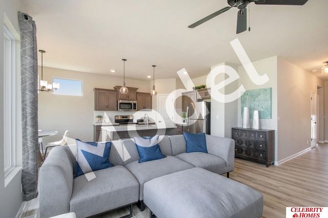 8006 N 113 Street, Omaha, NE 68142