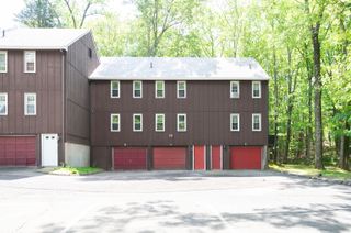 239 Old Farms Road APT 15B, Avon, CT 06001