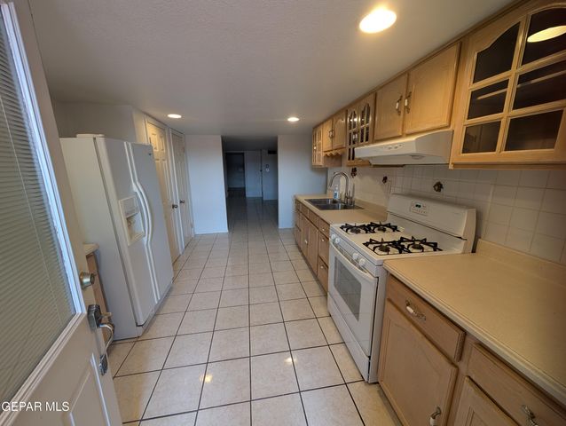 608 STEWART Court A, El Paso, TX 79902