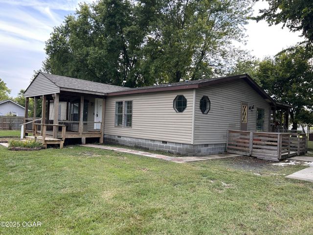 7649 Co Rd 303, Carl Junction, MO 64834