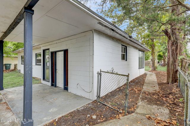1830 BROOKVIEW Drive S, Jacksonville, FL 32246