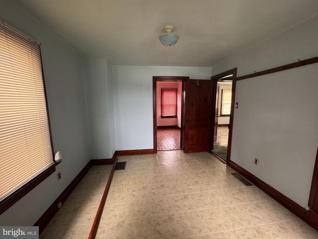 832 BALTIMORE ST, Hanover, PA 17331