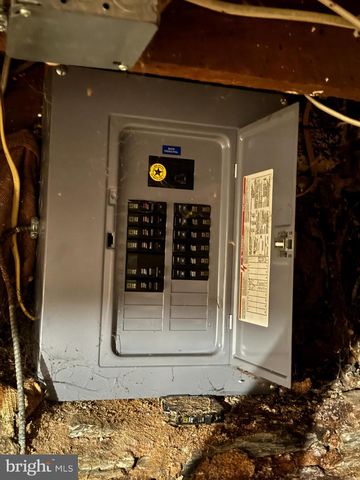 832 BALTIMORE ST, Hanover, PA 17331