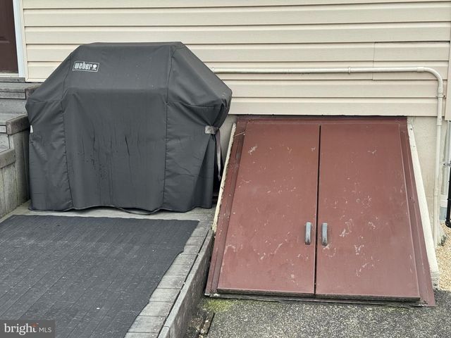 832 BALTIMORE ST, Hanover, PA 17331