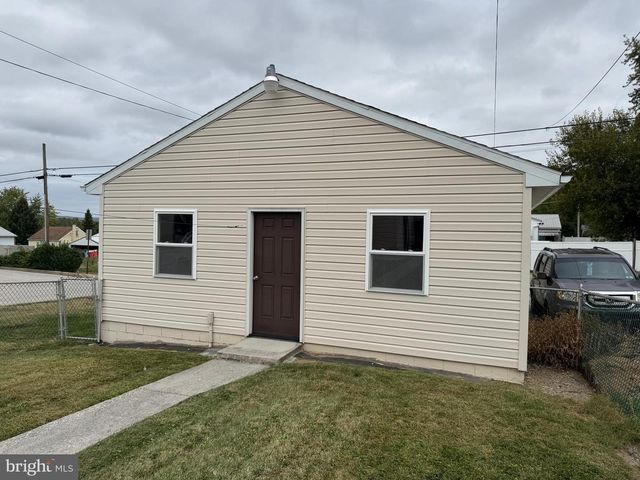 832 BALTIMORE ST, Hanover, PA 17331