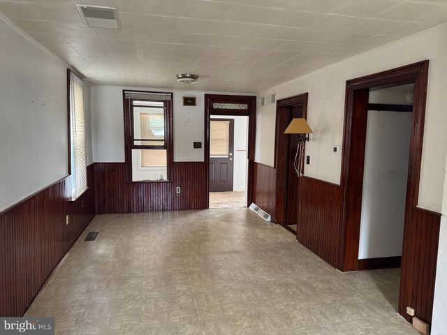 832 BALTIMORE ST, Hanover, PA 17331