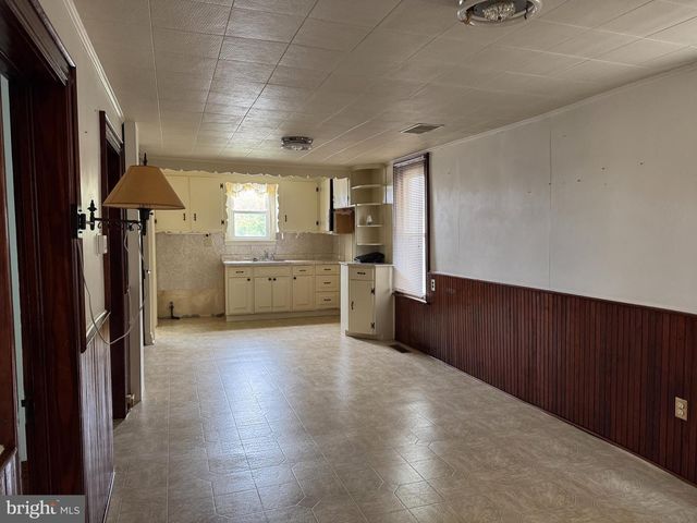 832 BALTIMORE ST, Hanover, PA 17331