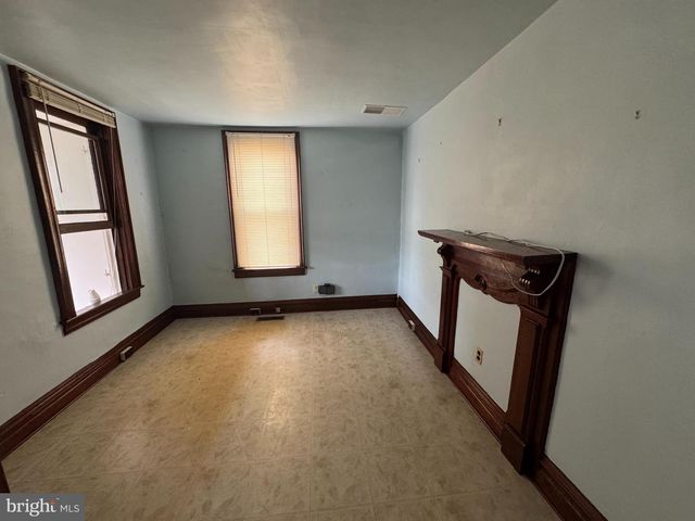 832 BALTIMORE ST, Hanover, PA 17331