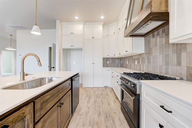 1239 Copper Ridge Circle, Piedmont, OK 73078