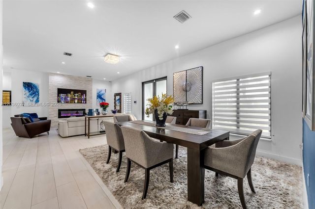 1201 SW 92nd Ave, Miami, FL 33174