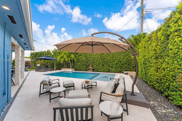 1201 SW 92nd Ave, Miami, FL 33174
