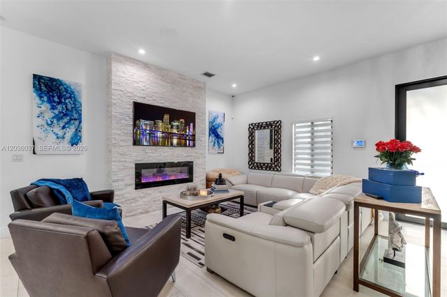 1201 SW 92nd Ave, Miami, FL 33174