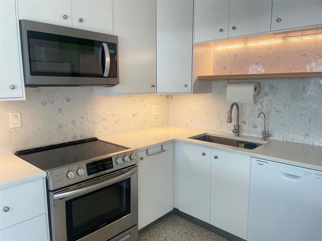 661 63RD AVENUE S, St Petersburg, FL 33705