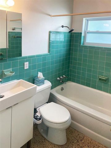 661 63RD AVENUE S, St Petersburg, FL 33705