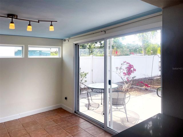 661 63RD AVENUE S, St Petersburg, FL 33705