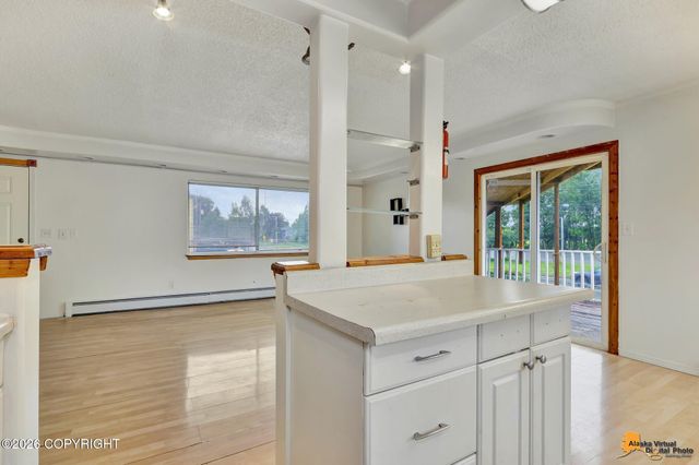 3111 W 33rd Avenue, Anchorage, AK 99517