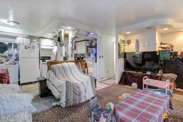 3111 W 33rd Avenue, Anchorage, AK 99517