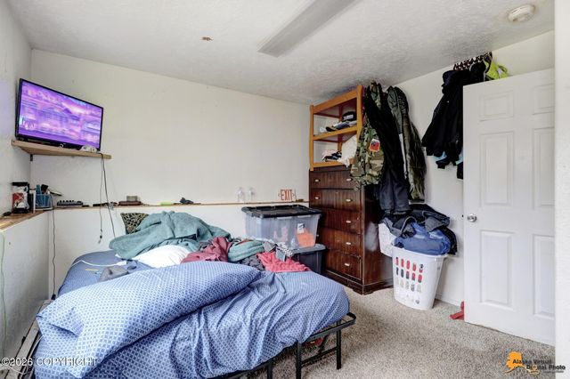 3111 W 33rd Avenue, Anchorage, AK 99517