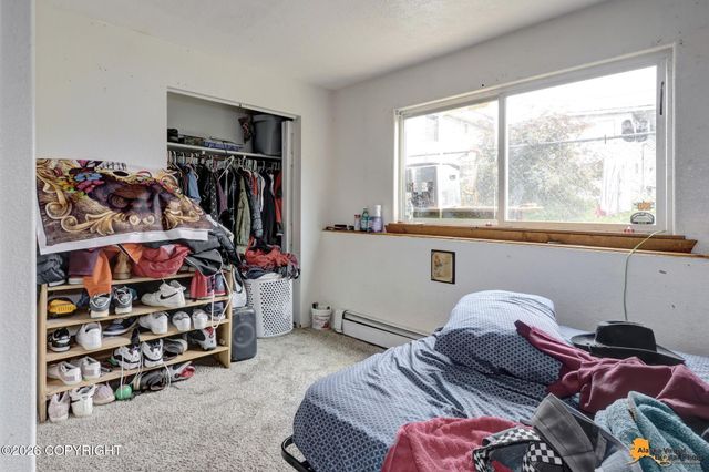 3111 W 33rd Avenue, Anchorage, AK 99517