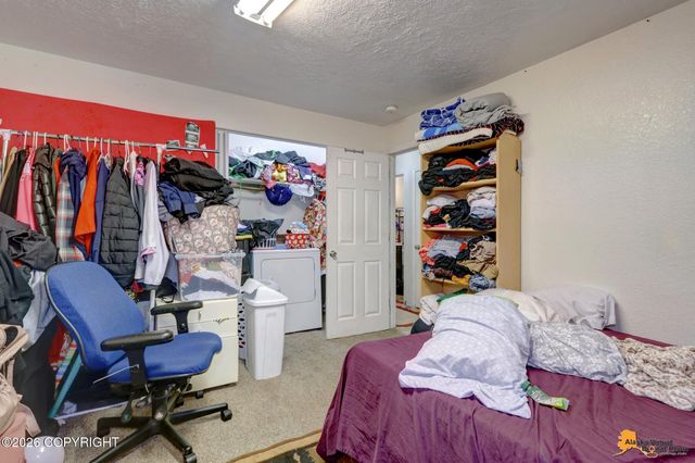 3111 W 33rd Avenue, Anchorage, AK 99517