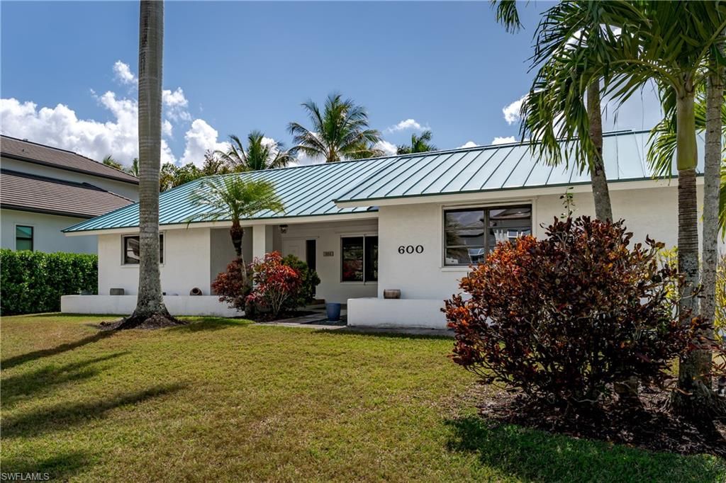 600 Parkview LN, NAPLES, FL 34103 — photo 2