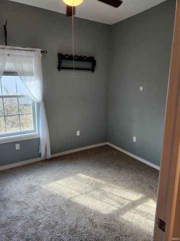 551 N Washington Street, Bloomfield, IN 47424