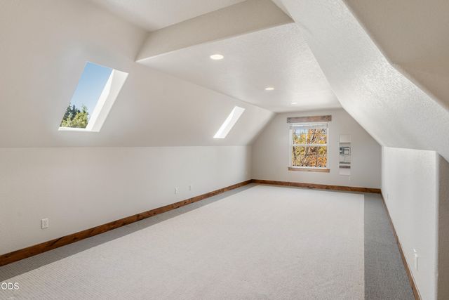 861 NW Yosemite Drive, Bend, OR 97703
