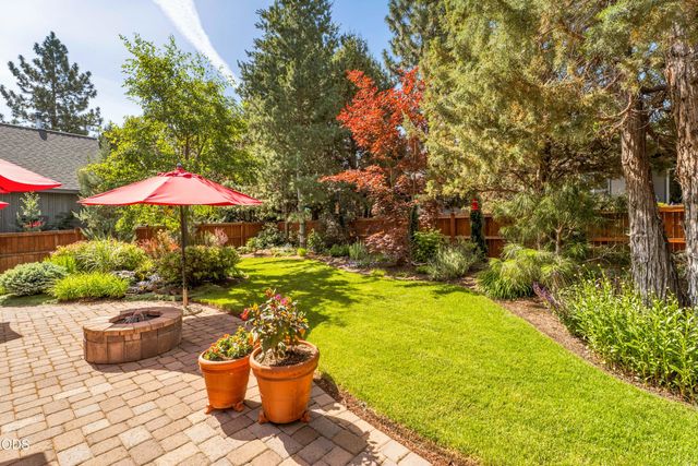 861 NW Yosemite Drive, Bend, OR 97703