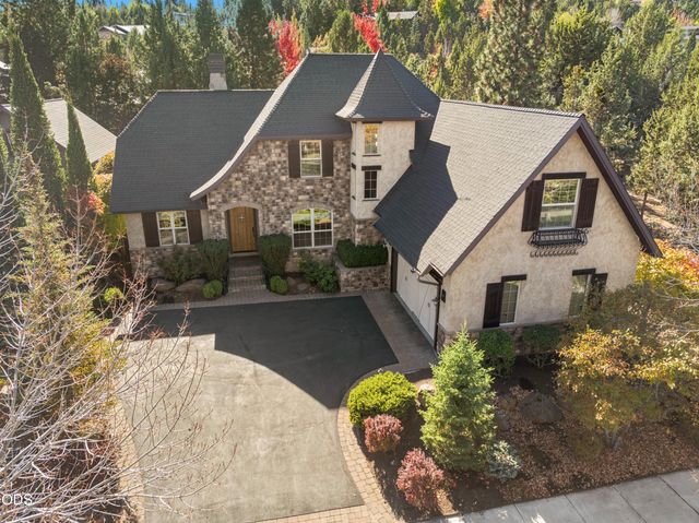 861 NW Yosemite Drive, Bend, OR 97703