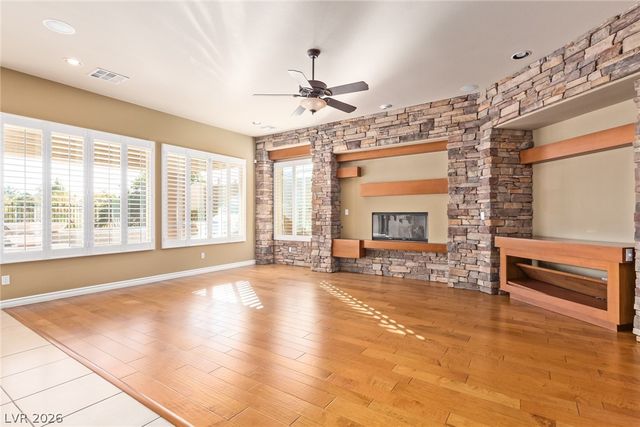 9805 QUEEN CHARLOTTE Drive, Las Vegas, NV 89145