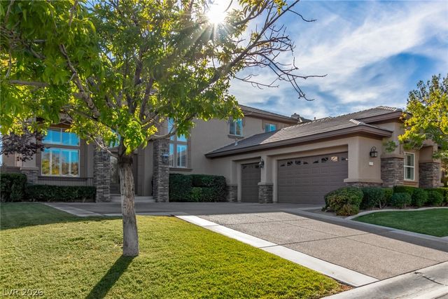 9805 QUEEN CHARLOTTE Drive, Las Vegas, NV 89145