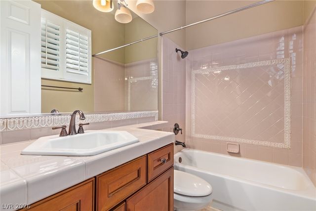 9805 QUEEN CHARLOTTE Drive, Las Vegas, NV 89145