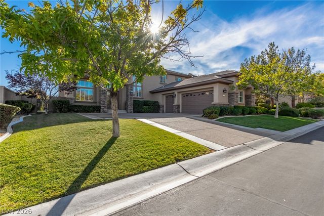 9805 QUEEN CHARLOTTE Drive, Las Vegas, NV 89145