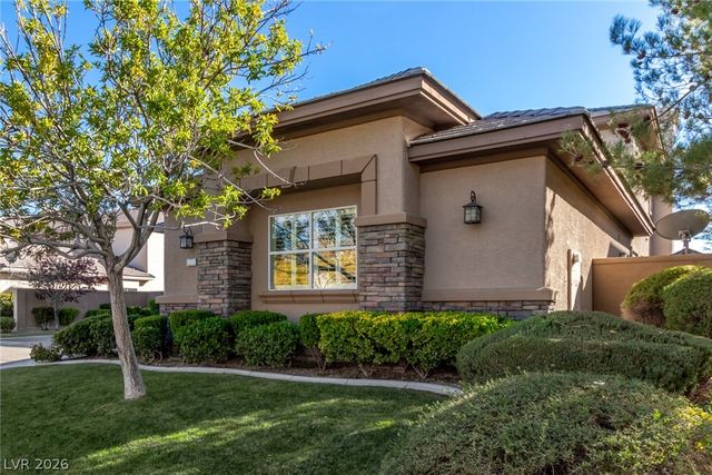 9805 QUEEN CHARLOTTE Drive, Las Vegas, NV 89145