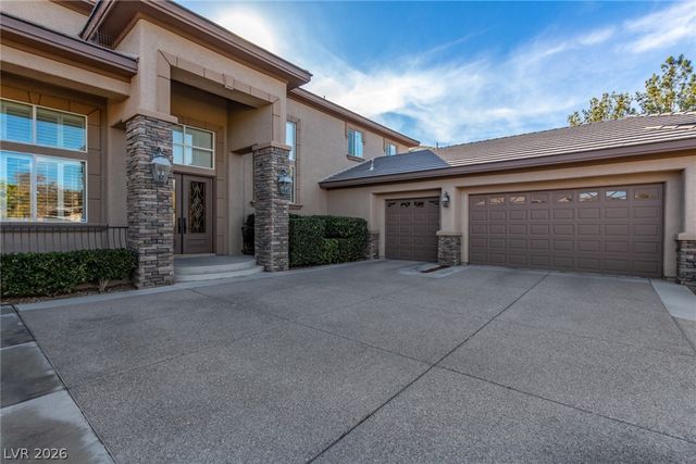 9805 QUEEN CHARLOTTE Drive, Las Vegas, NV 89145