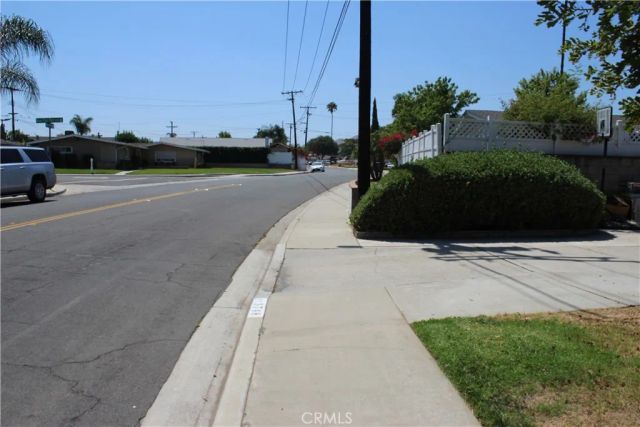 3748 Skylark Dr, Riverside, CA 92505