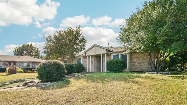 2450 Antler Trail, Lewisville, TX 75067