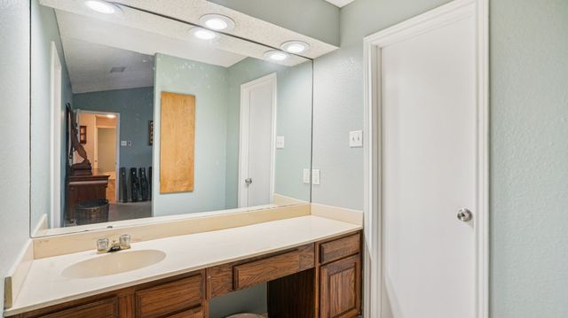 2450 Antler Trail, Lewisville, TX 75067