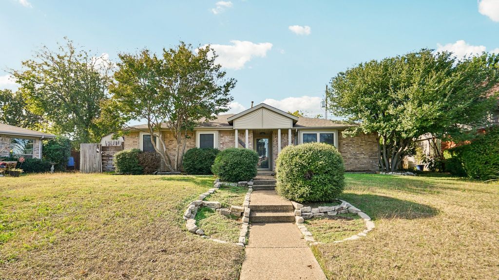 2450 Antler Trail, Lewisville, TX 75067