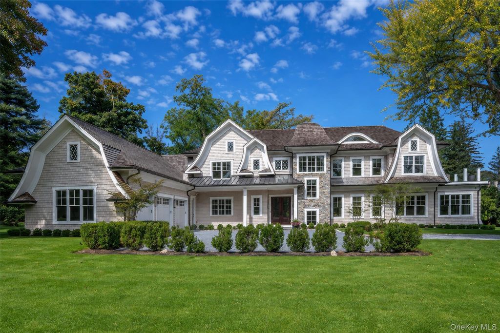 2 Pheasant Run, Kings Point, NY 11024