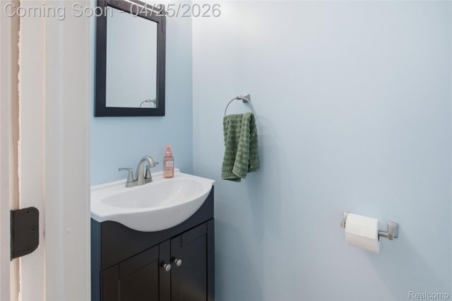 8822 Cogswell Street, Romulus, MI 48174