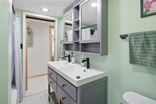 8822 Cogswell Street, Romulus, MI 48174