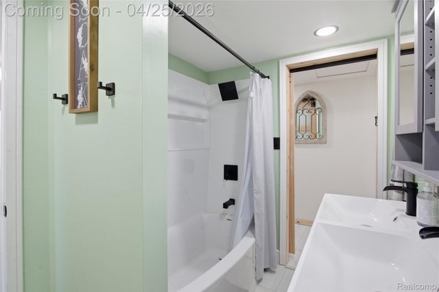 8822 Cogswell Street, Romulus, MI 48174