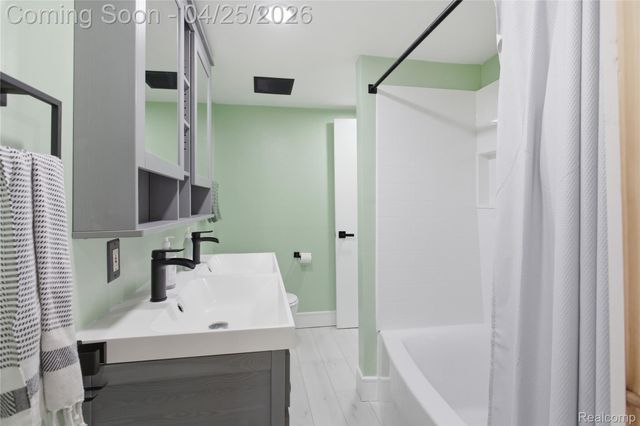 8822 Cogswell Street, Romulus, MI 48174