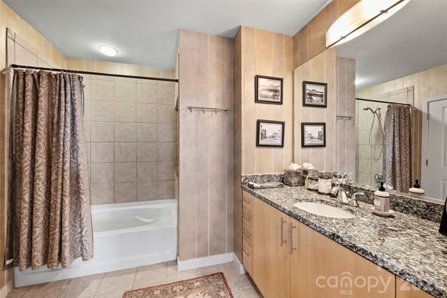 210 N Church Street 1605, Charlotte, NC 28202