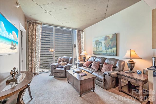 210 N Church Street 1605, Charlotte, NC 28202