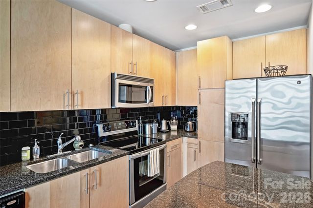 210 N Church Street 1605, Charlotte, NC 28202