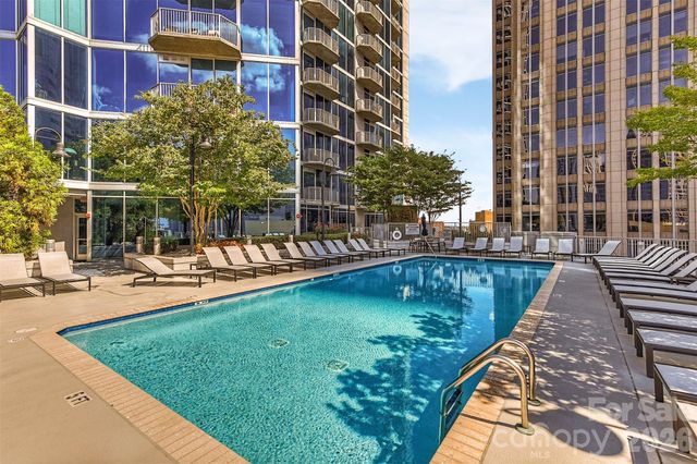 210 N Church Street 1605, Charlotte, NC 28202
