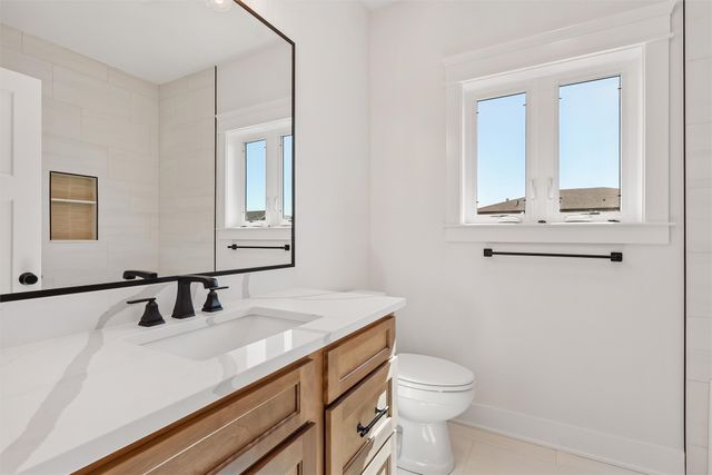 17537 Northview Drive, Urbandale, IA 50323