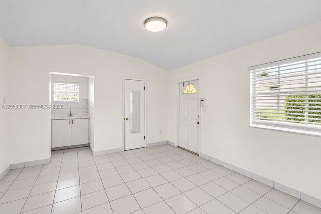 3640 SW 25th Street Casita, Miami, FL 33133
